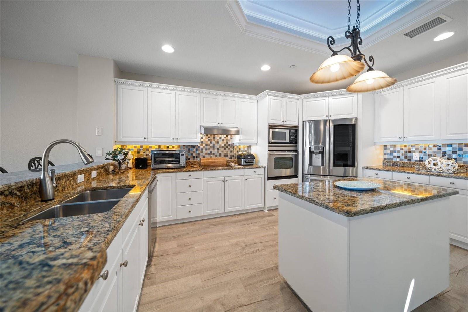 Image 13 of 40 For 17745 Gulf Boulevard 702