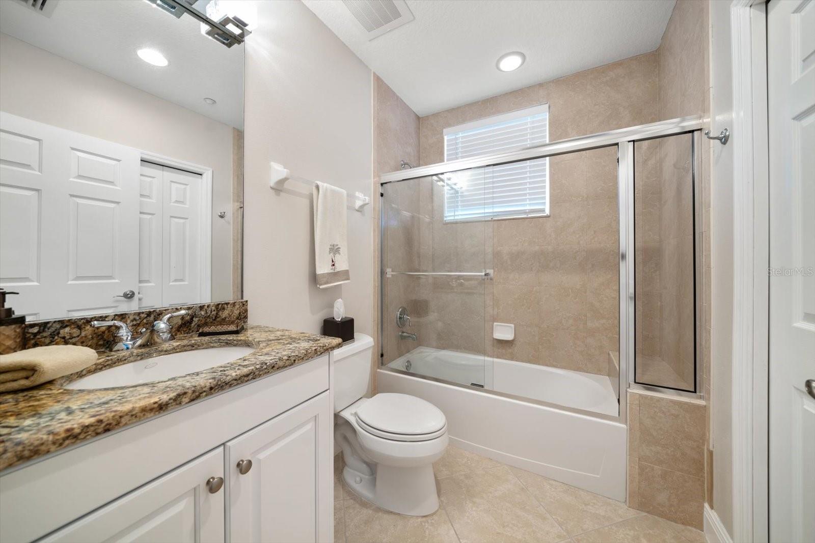 Image 31 of 40 For 17745 Gulf Boulevard 702