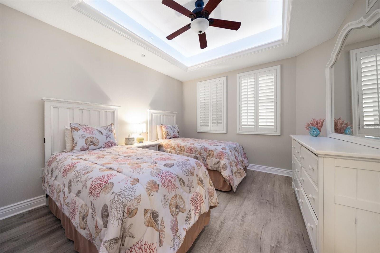 Image 32 of 40 For 17745 Gulf Boulevard 702