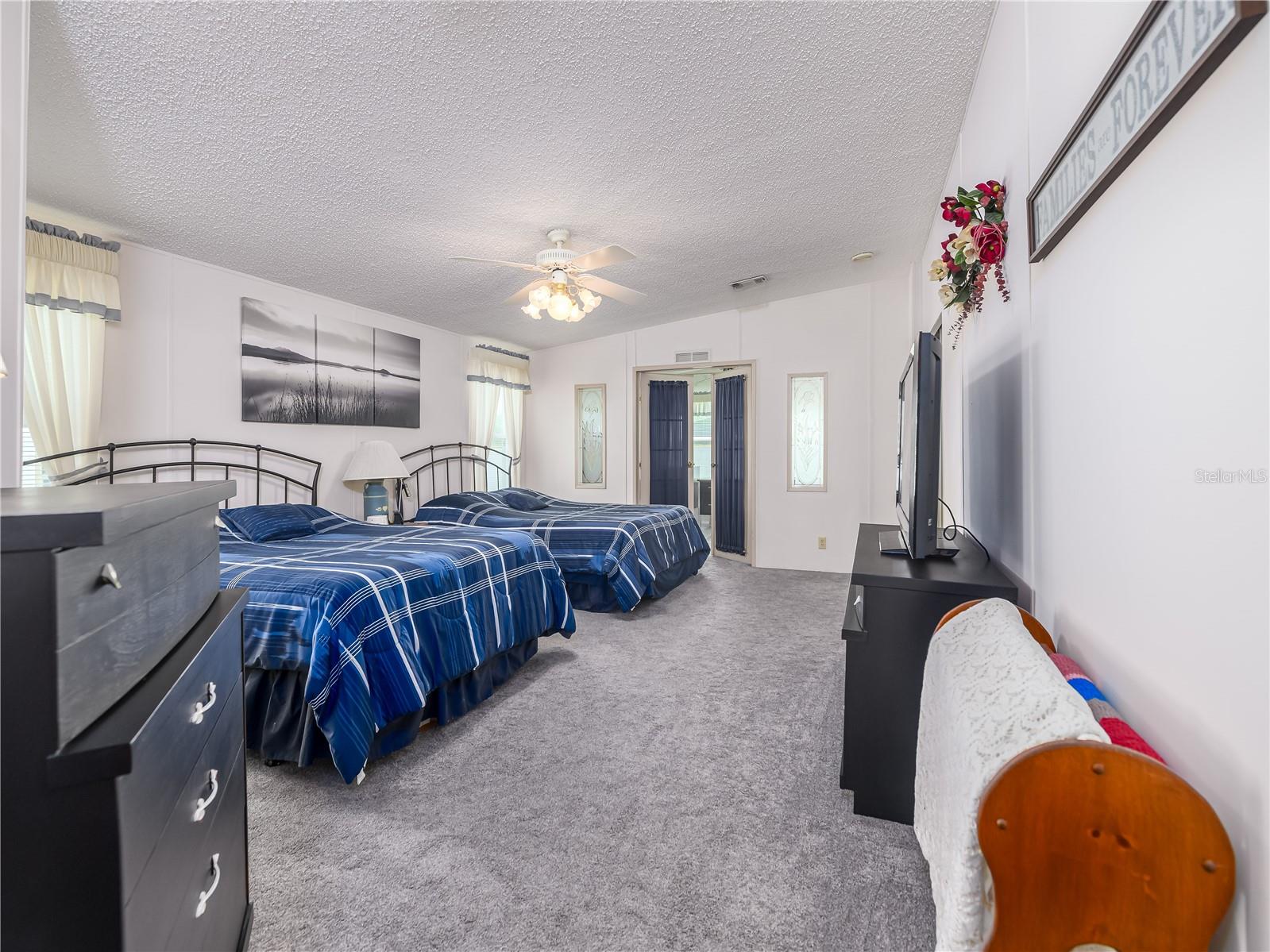 Image 4 of 40 For 4050 Carefree Way