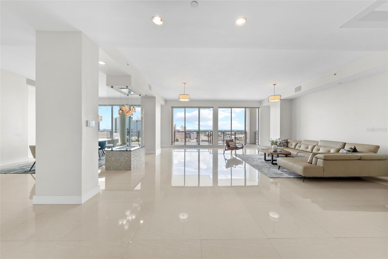 Listing photo id 8 for 449 12th Street 2801