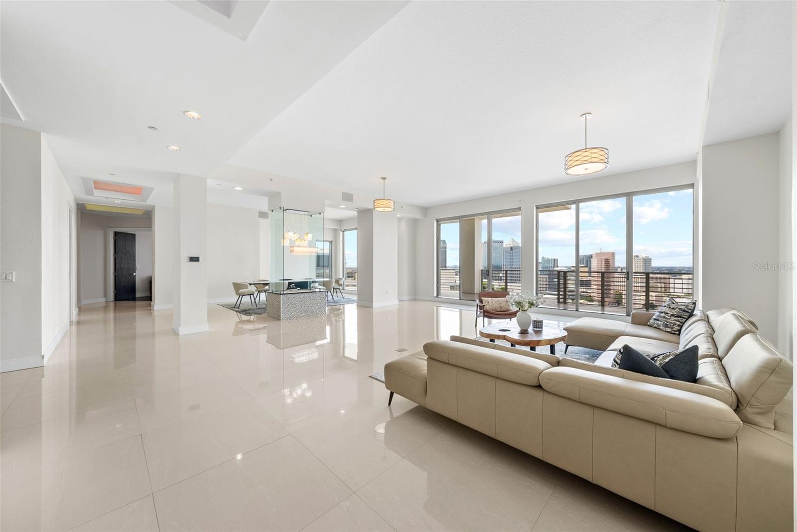 Listing photo id 9 for 449 12th Street 2801