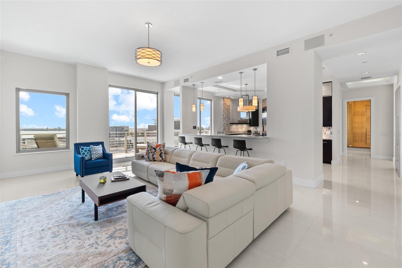 Listing photo id 15 for 449 12th Street 2801