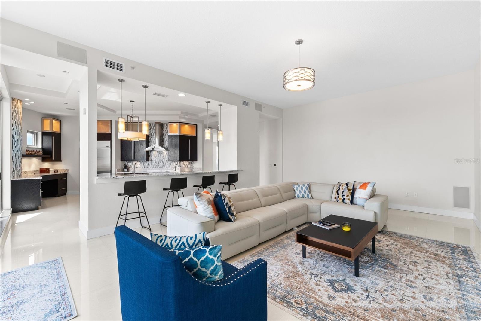 Listing photo id 16 for 449 12th Street 2801