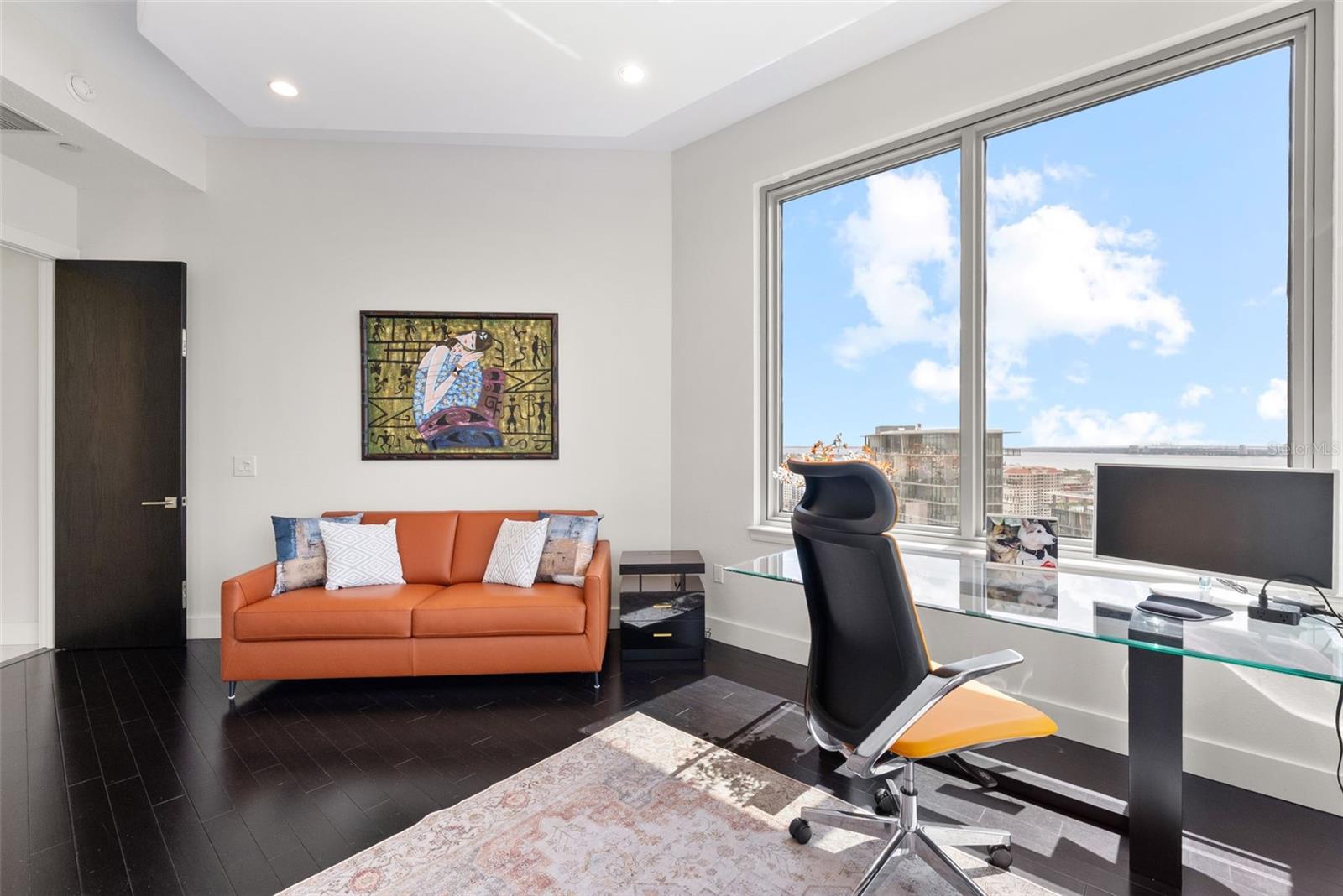 Listing photo id 27 for 449 12th Street 2801