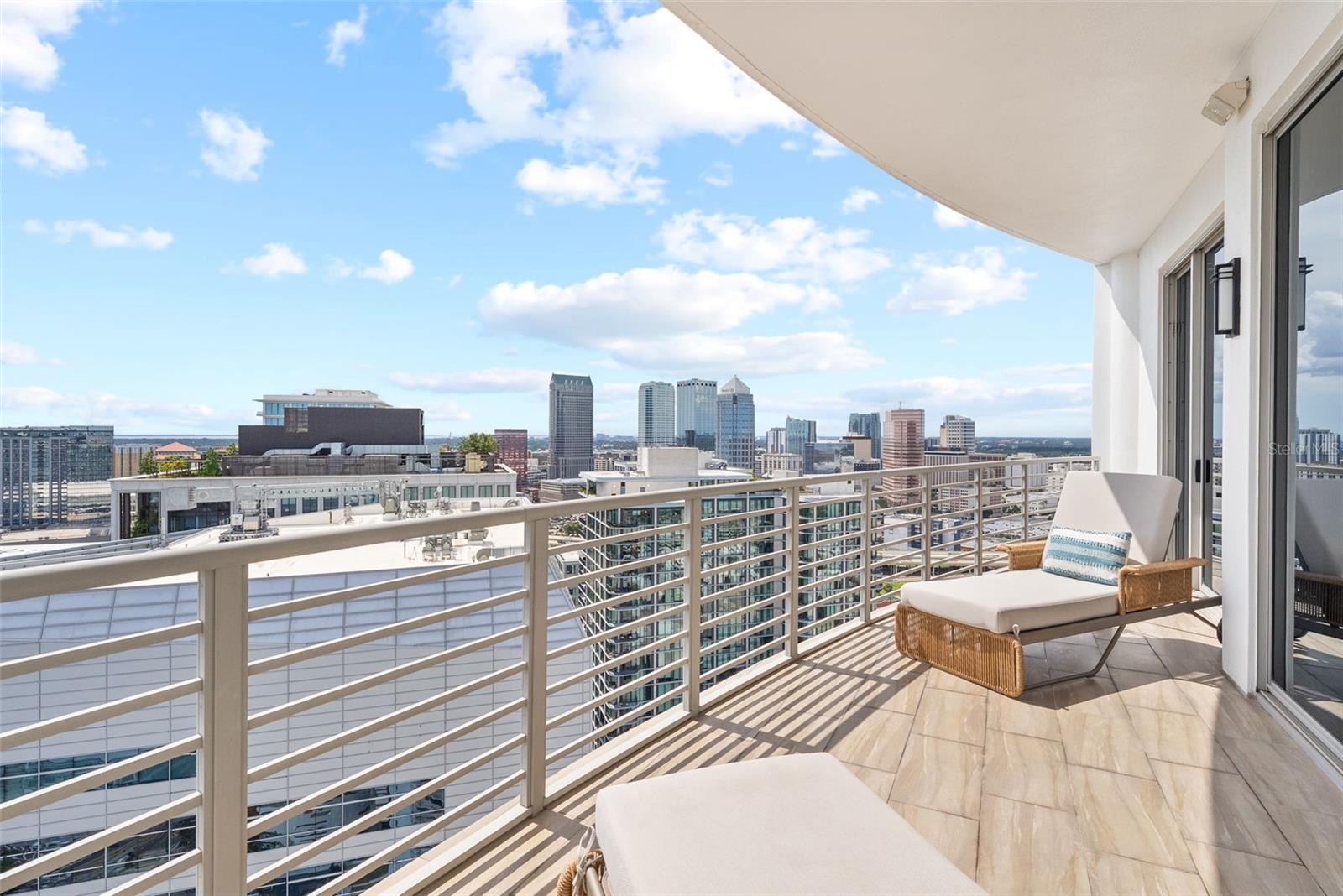 Listing photo id 36 for 449 12th Street 2801