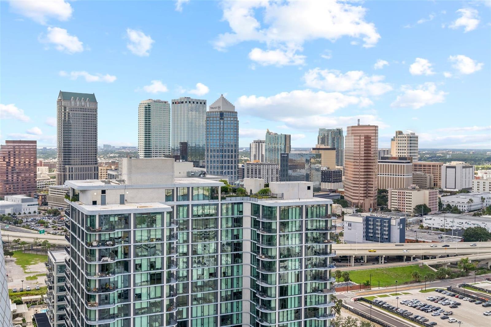 Listing photo id 39 for 449 12th Street 2801