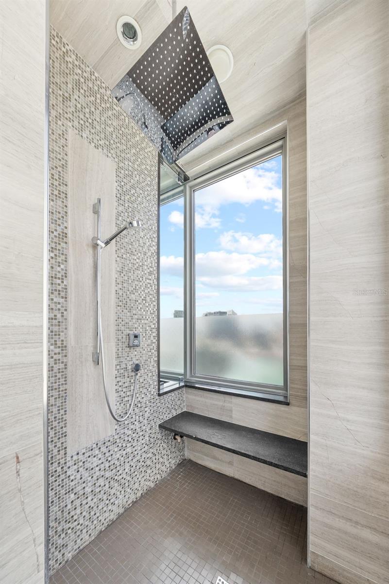 Listing photo id 58 for 449 12th Street 2801