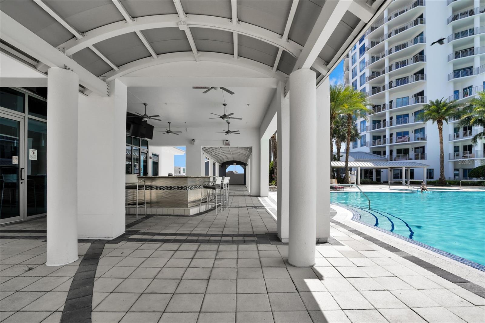 Listing photo id 5 for 449 12th Street 2801