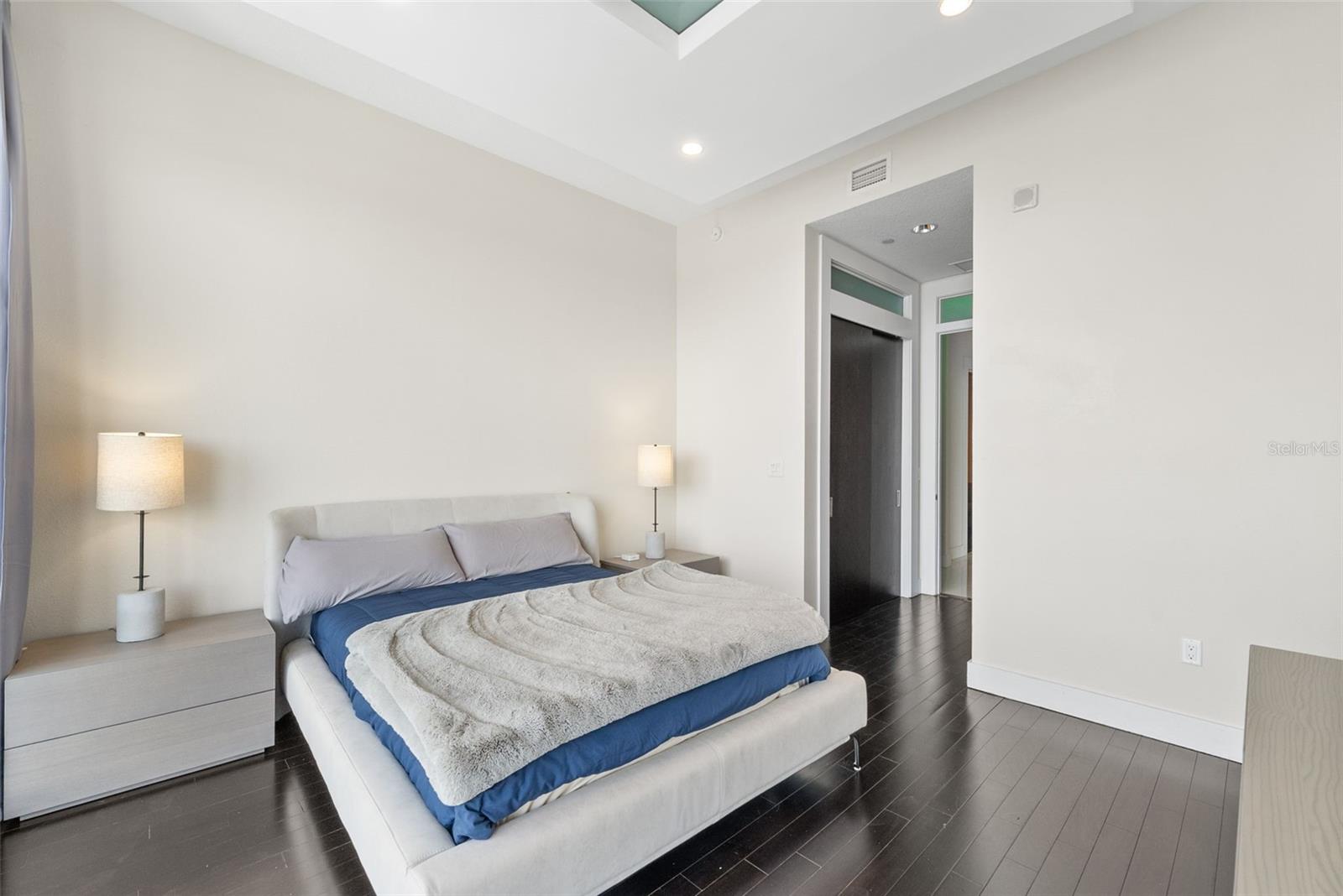 Listing photo id 69 for 449 12th Street 2801