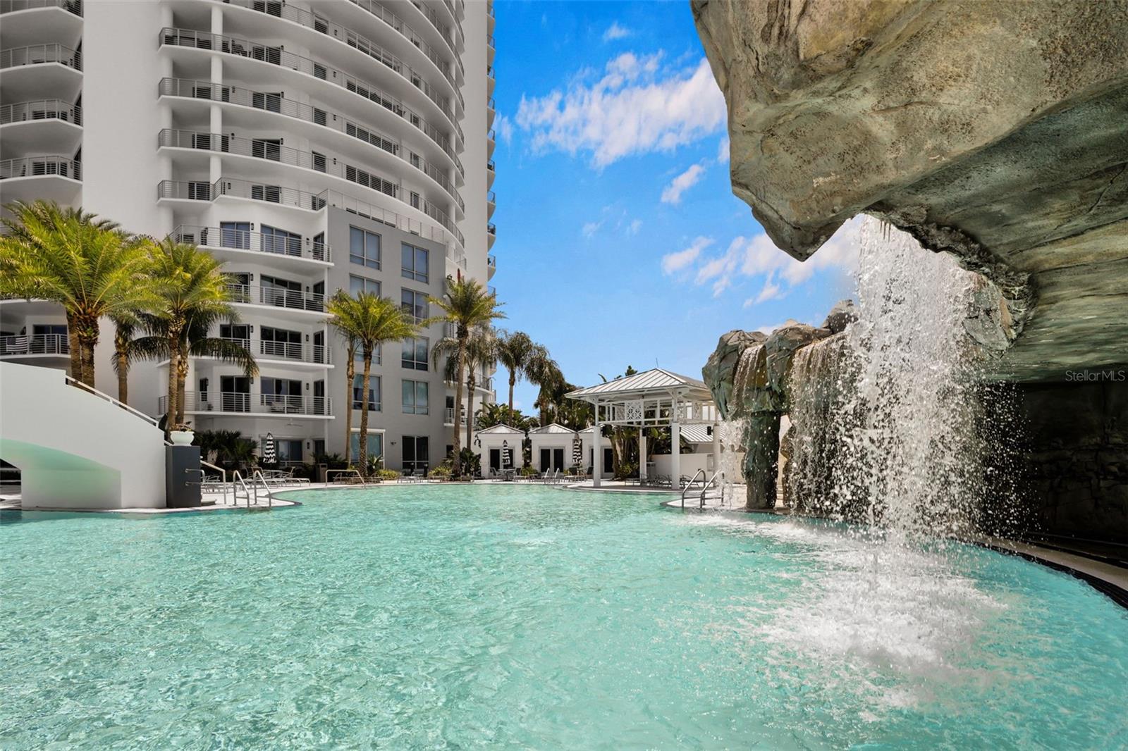 Listing photo id 79 for 449 12th Street 2801