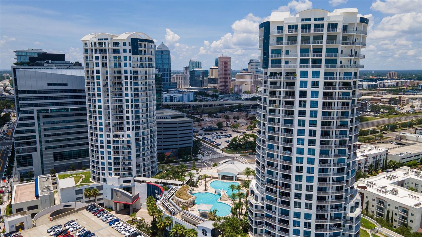 Listing photo id 91 for 449 12th Street 2801