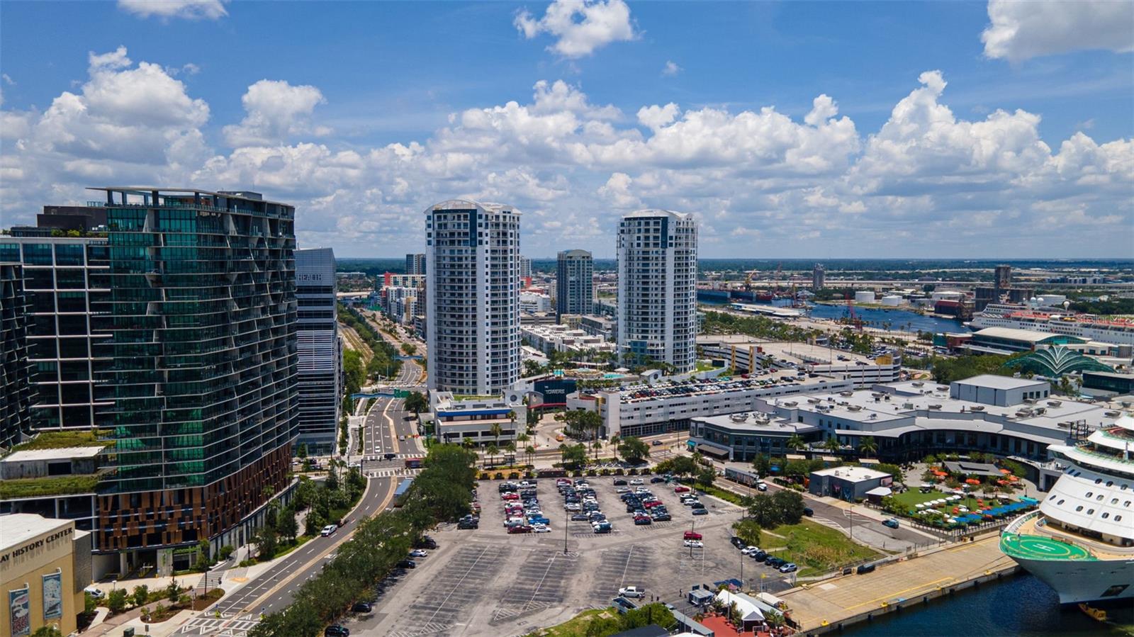 Listing photo id 97 for 449 12th Street 2801