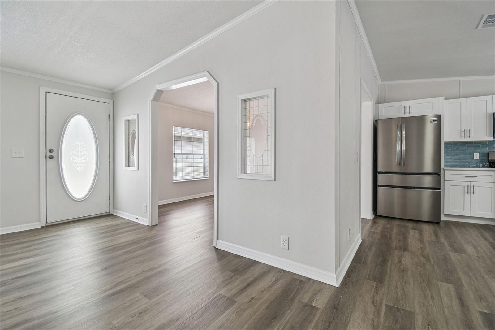 Image 11 of 31 For 5633 Charles Street