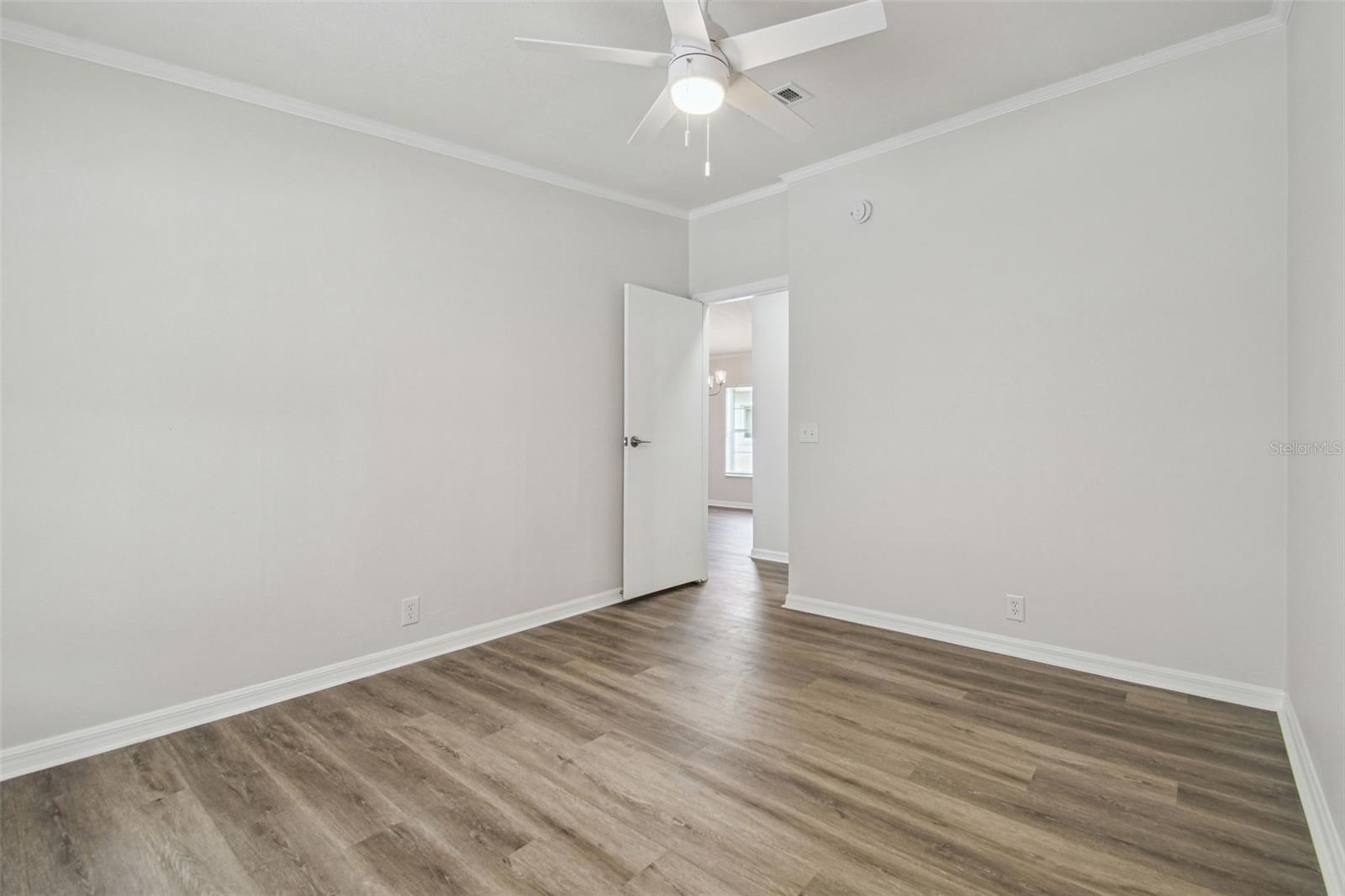 Image 18 of 31 For 5633 Charles Street