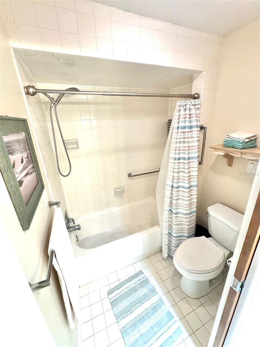Listing photo id 9 for 4367 Tahitian Gardens Circle B