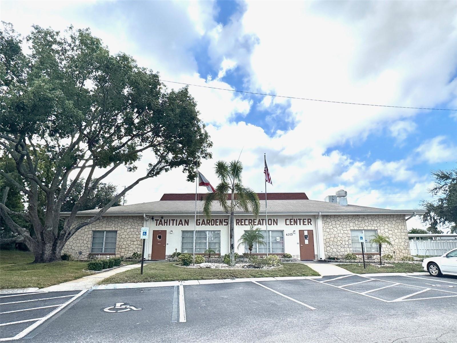 Listing photo id 19 for 4367 Tahitian Gardens Circle B
