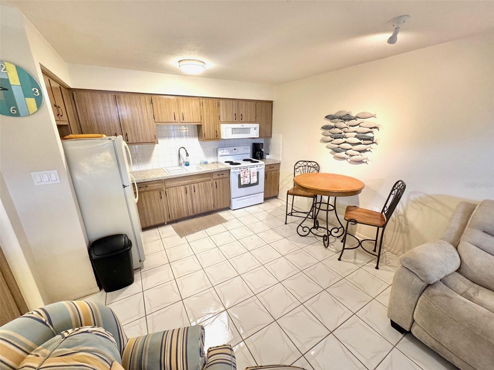 Listing photo id 2 for 4367 Tahitian Gardens Circle B
