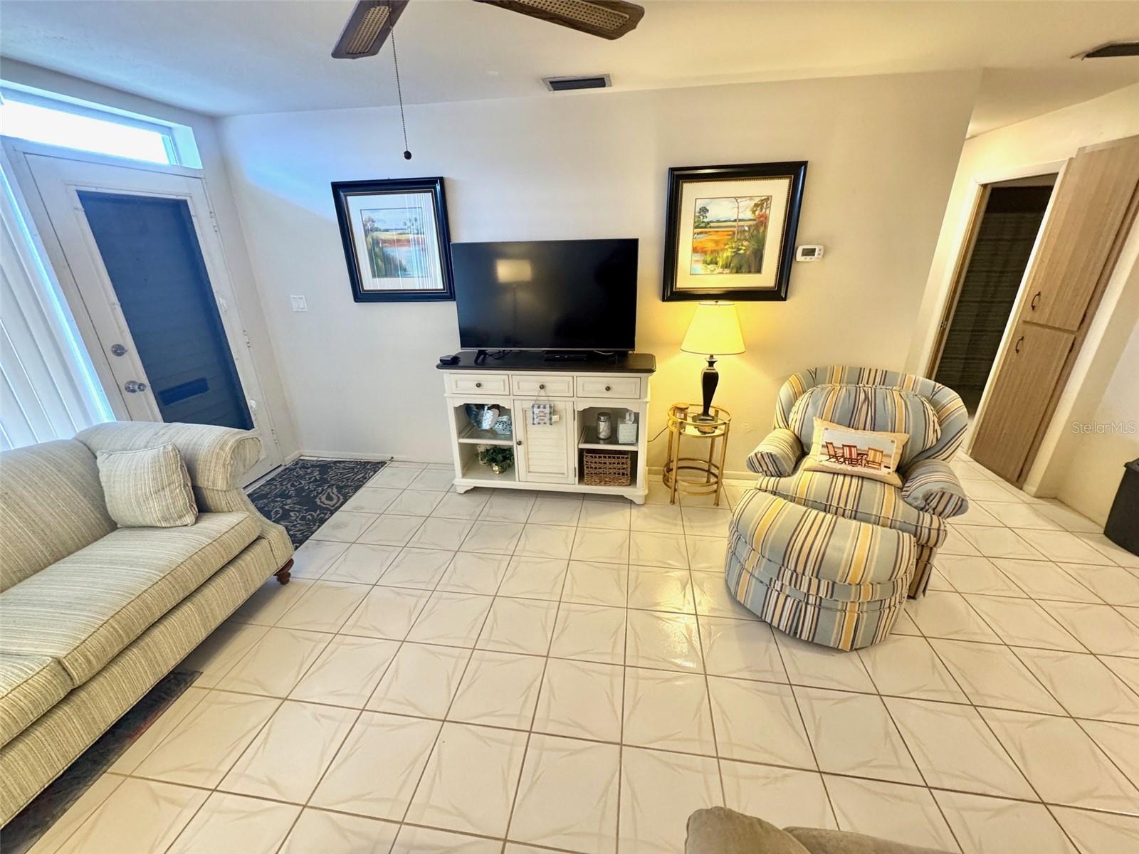 Listing photo id 6 for 4367 Tahitian Gardens Circle B
