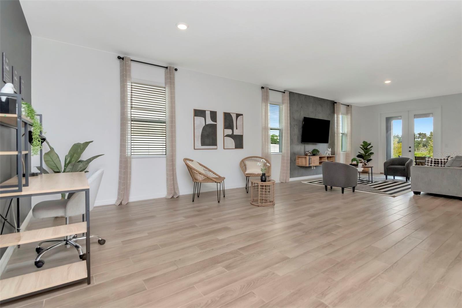 Image 18 of 50 For 2260 Derwent Drive