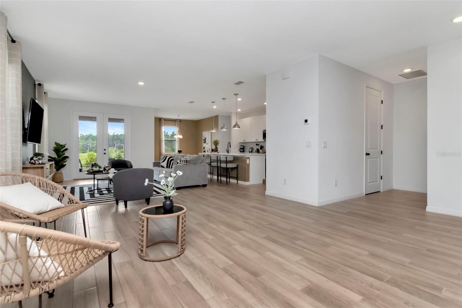 Image 20 of 50 For 2260 Derwent Drive