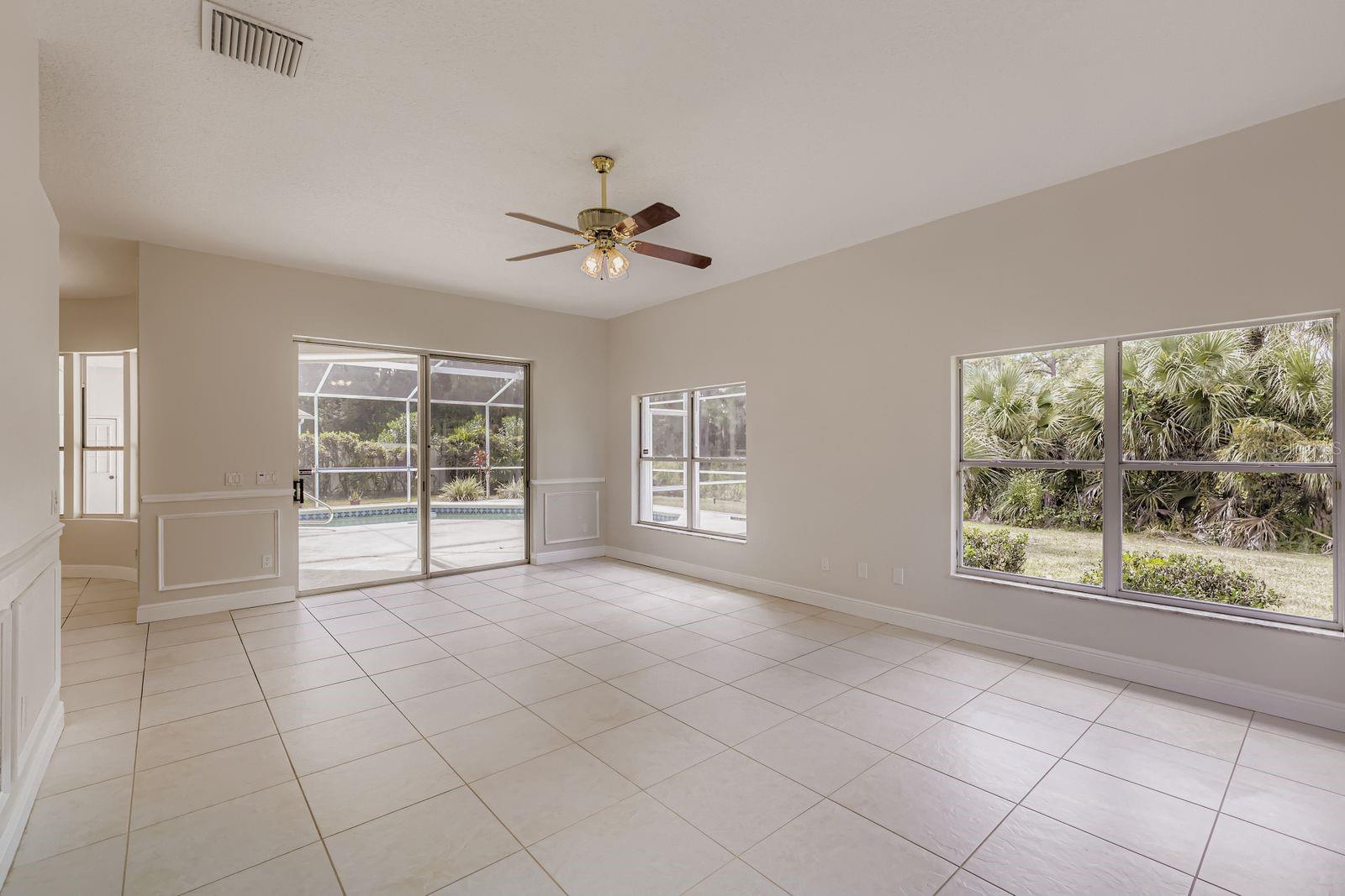 Image 13 of 28 For 14378 Stamford Circle