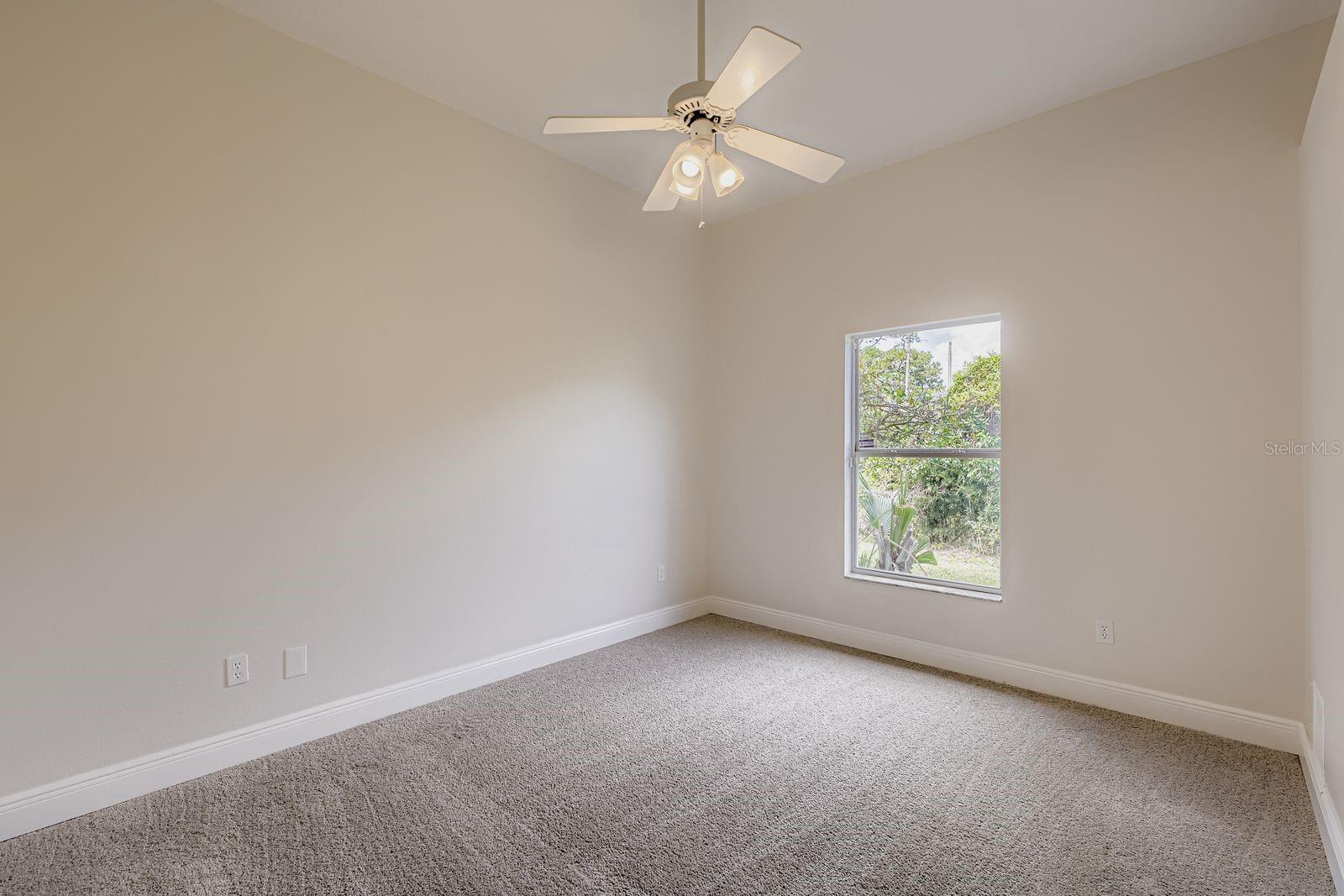 Image 20 of 28 For 14378 Stamford Circle