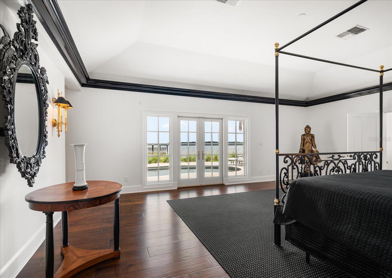 Image 38 of 87 For 1021 Bay Esplanade