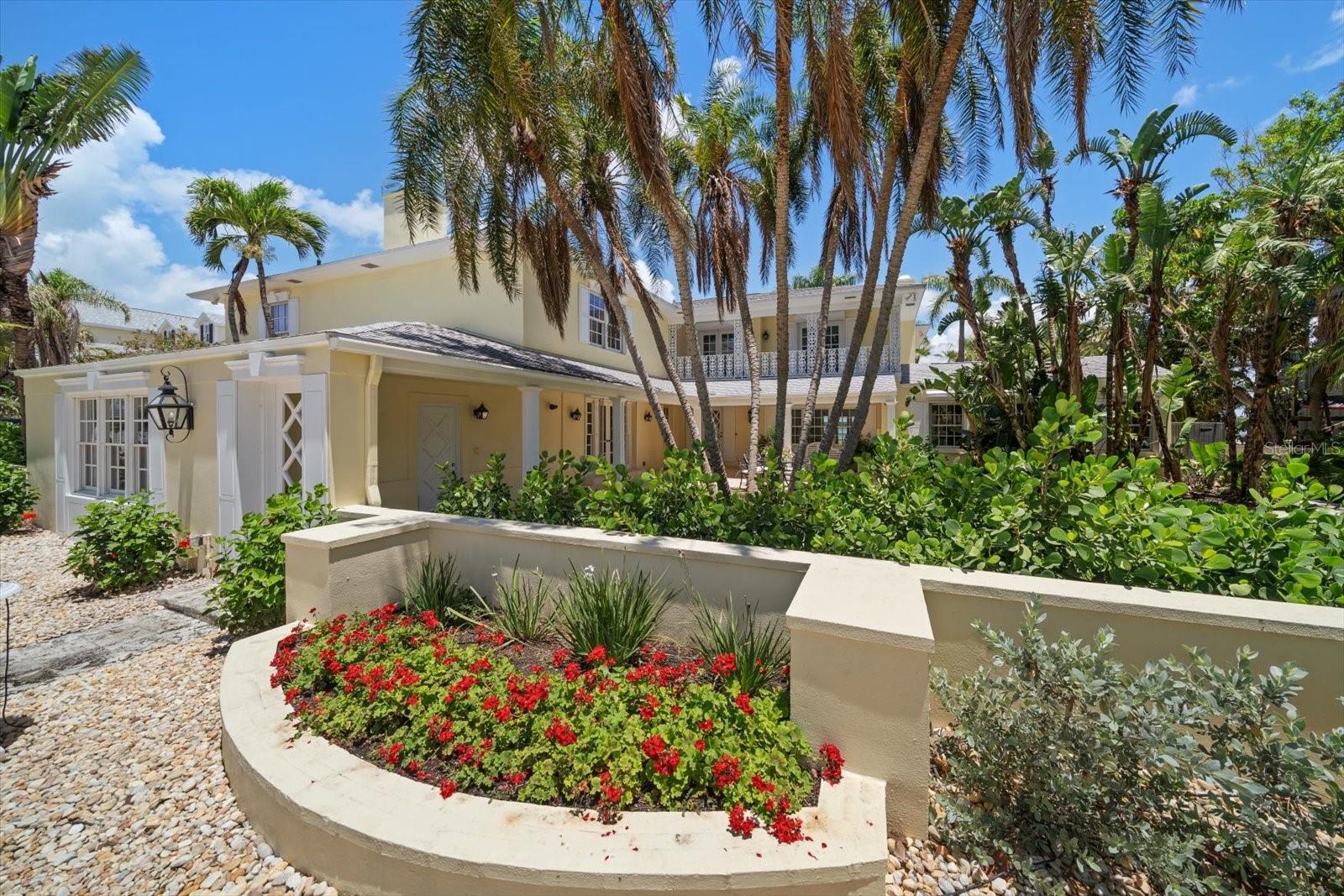 Image 4 of 87 For 1021 Bay Esplanade