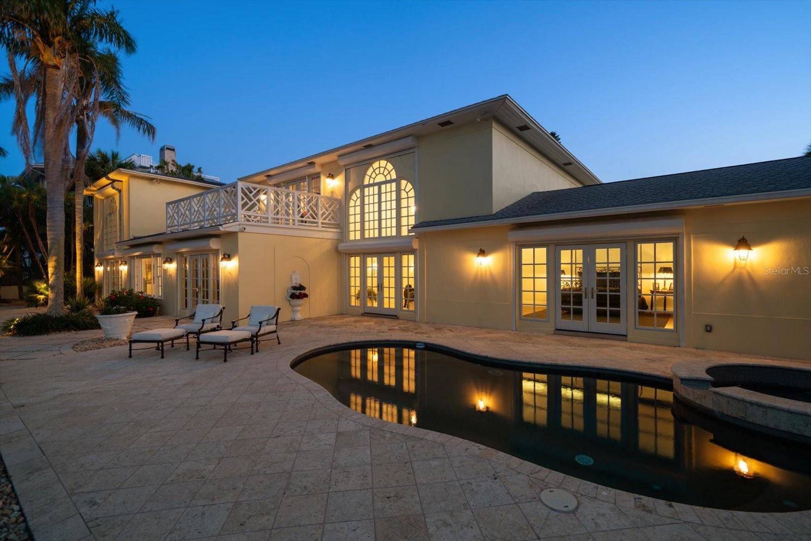 Image 44 of 87 For 1021 Bay Esplanade