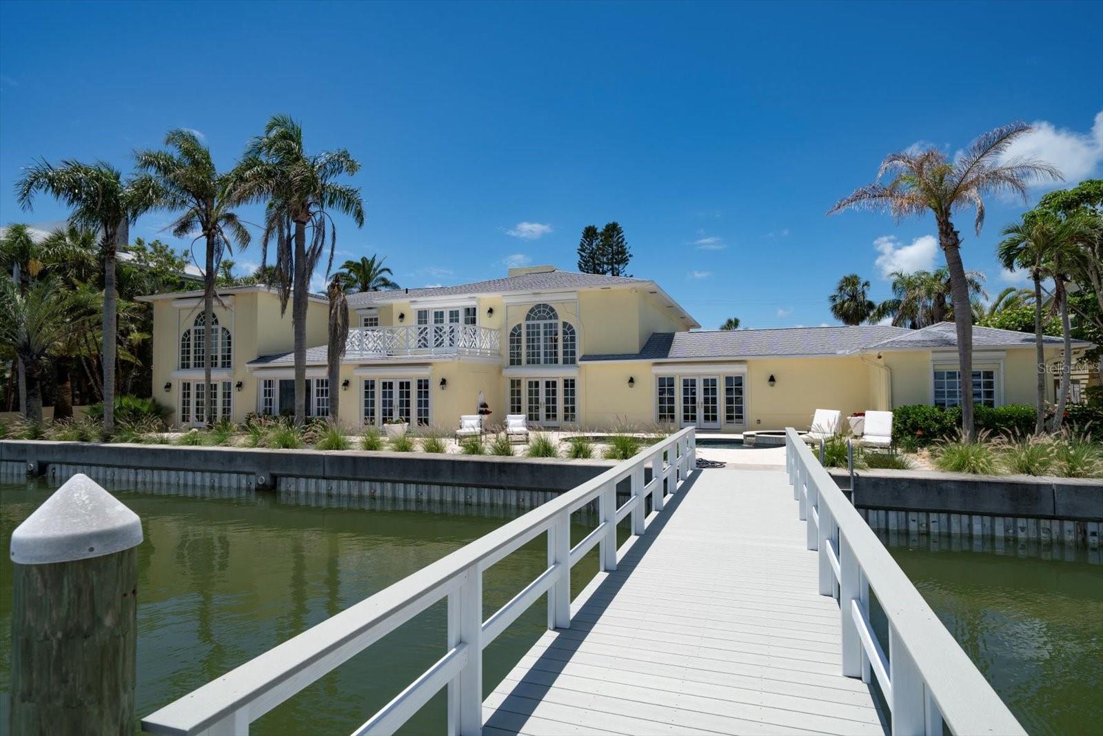 Image 45 of 87 For 1021 Bay Esplanade