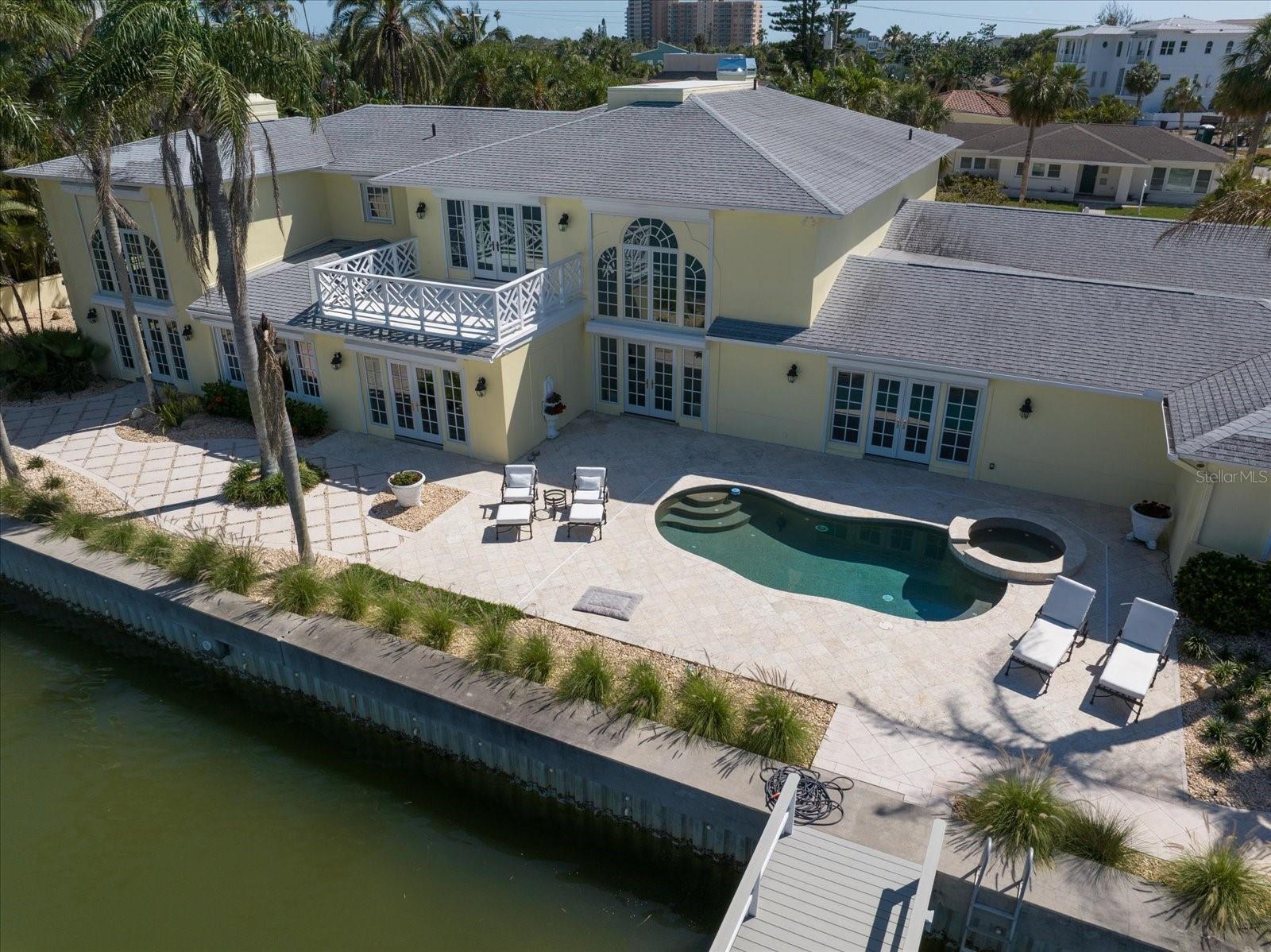 Image 46 of 87 For 1021 Bay Esplanade