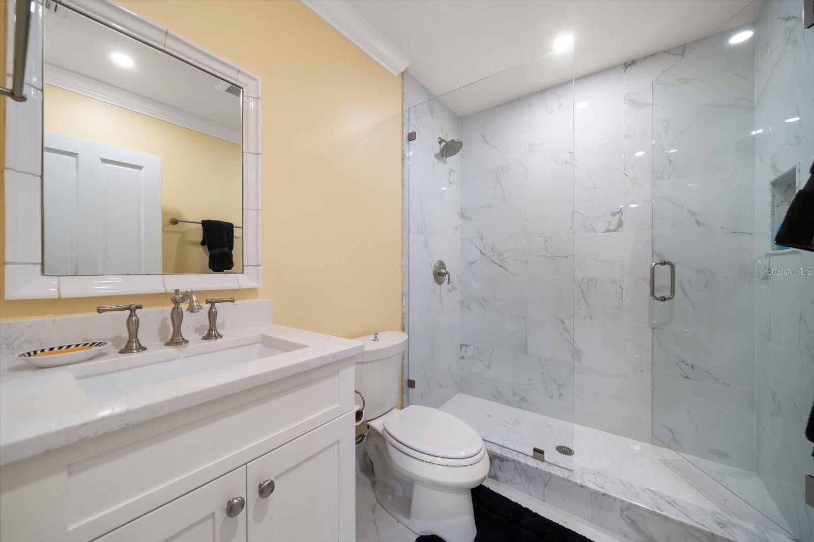 Image 50 of 87 For 1021 Bay Esplanade