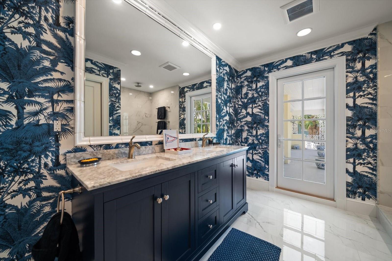 Image 52 of 87 For 1021 Bay Esplanade