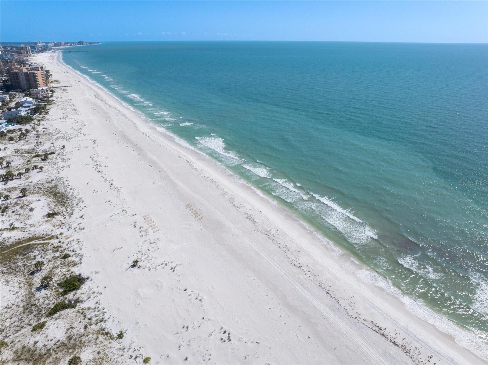 Image 62 of 87 For 1021 Bay Esplanade