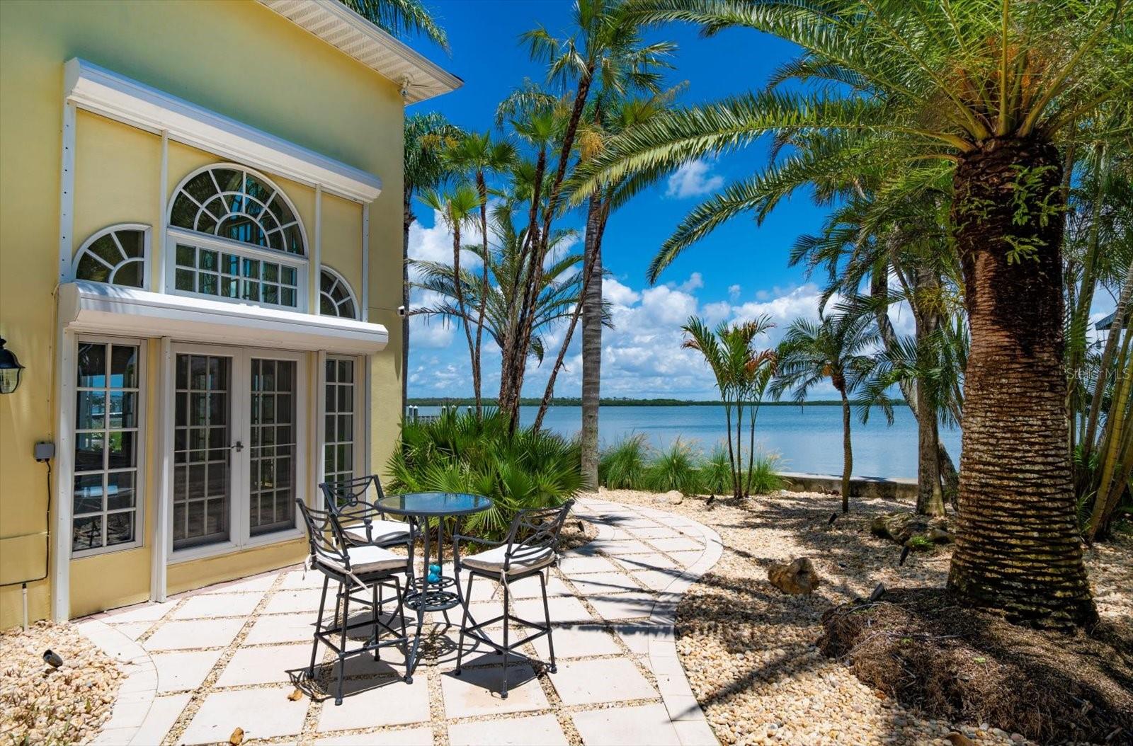 Image 66 of 87 For 1021 Bay Esplanade