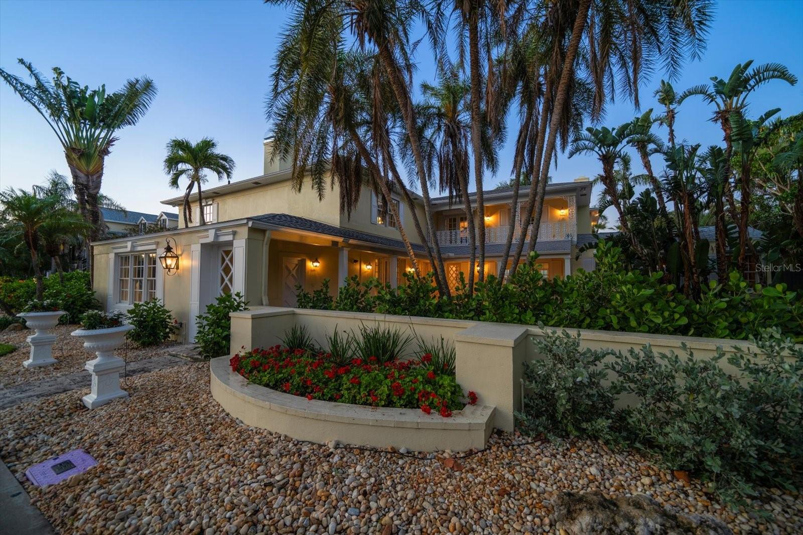 Image 72 of 87 For 1021 Bay Esplanade