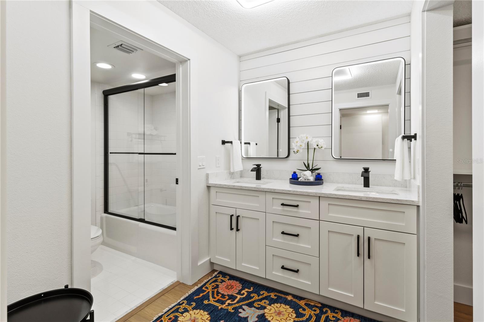 Image 39 of 81 For 806 Bayport Way 806