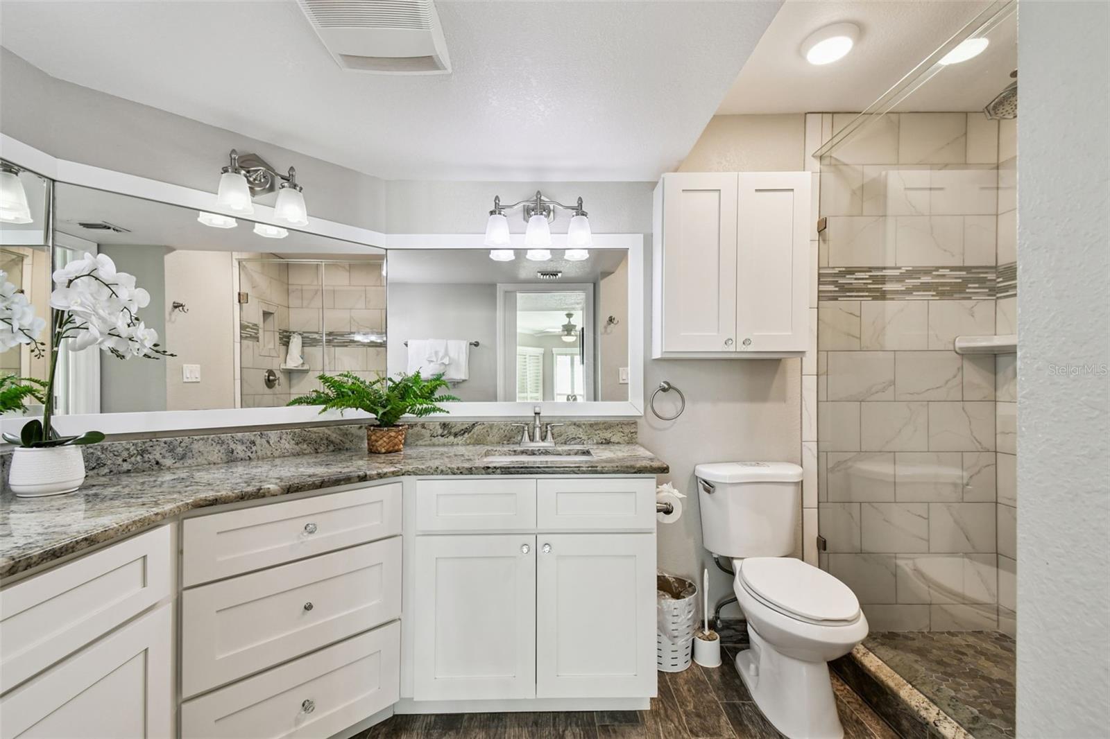 Image 31 of 81 For 7532 Bayshore Drive 402