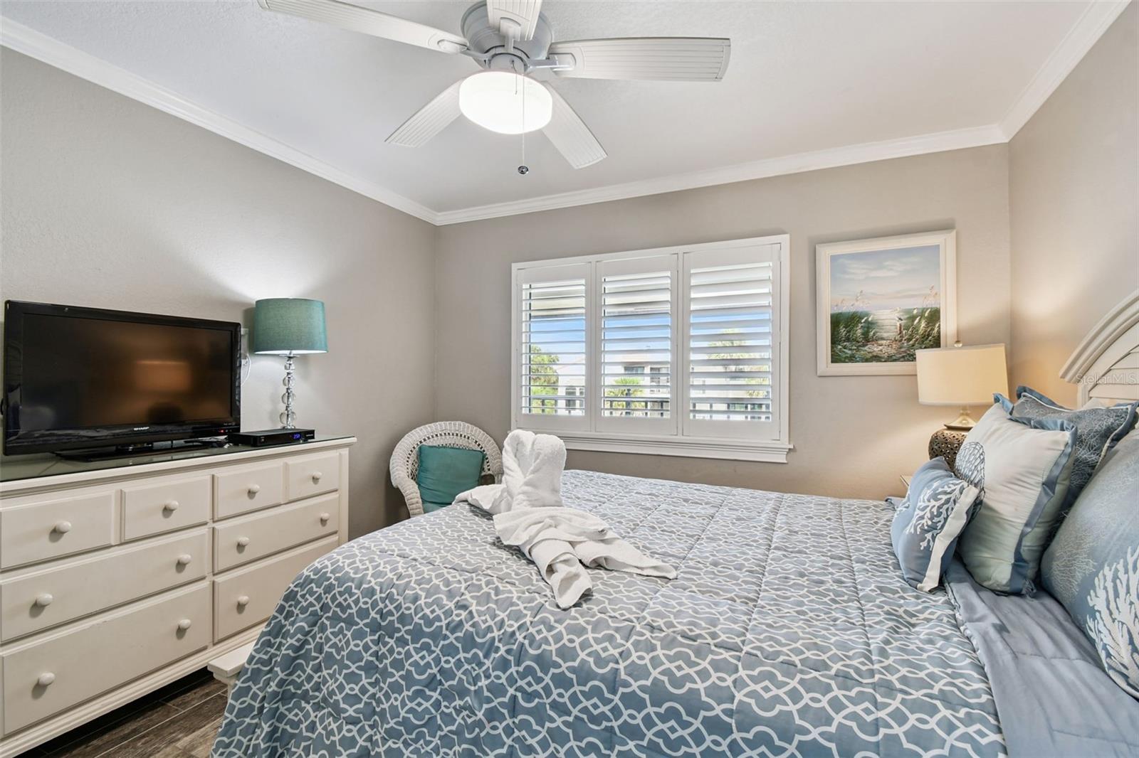Image 36 of 81 For 7532 Bayshore Drive 402