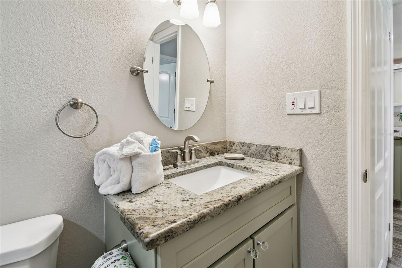 Image 40 of 81 For 7532 Bayshore Drive 402