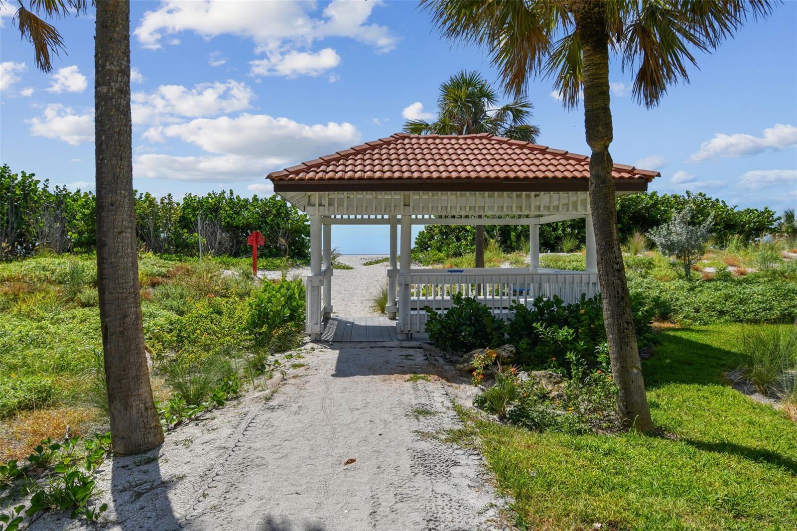 Image 44 of 81 For 7532 Bayshore Drive 402