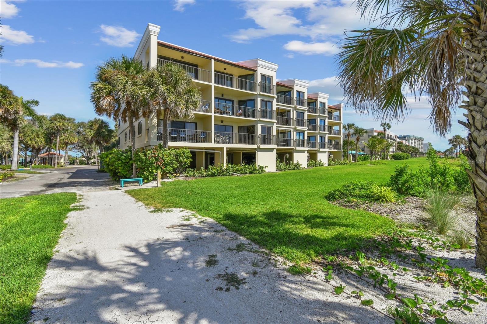 Image 45 of 81 For 7532 Bayshore Drive 402
