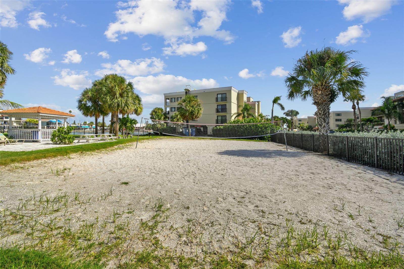 Image 58 of 81 For 7532 Bayshore Drive 402