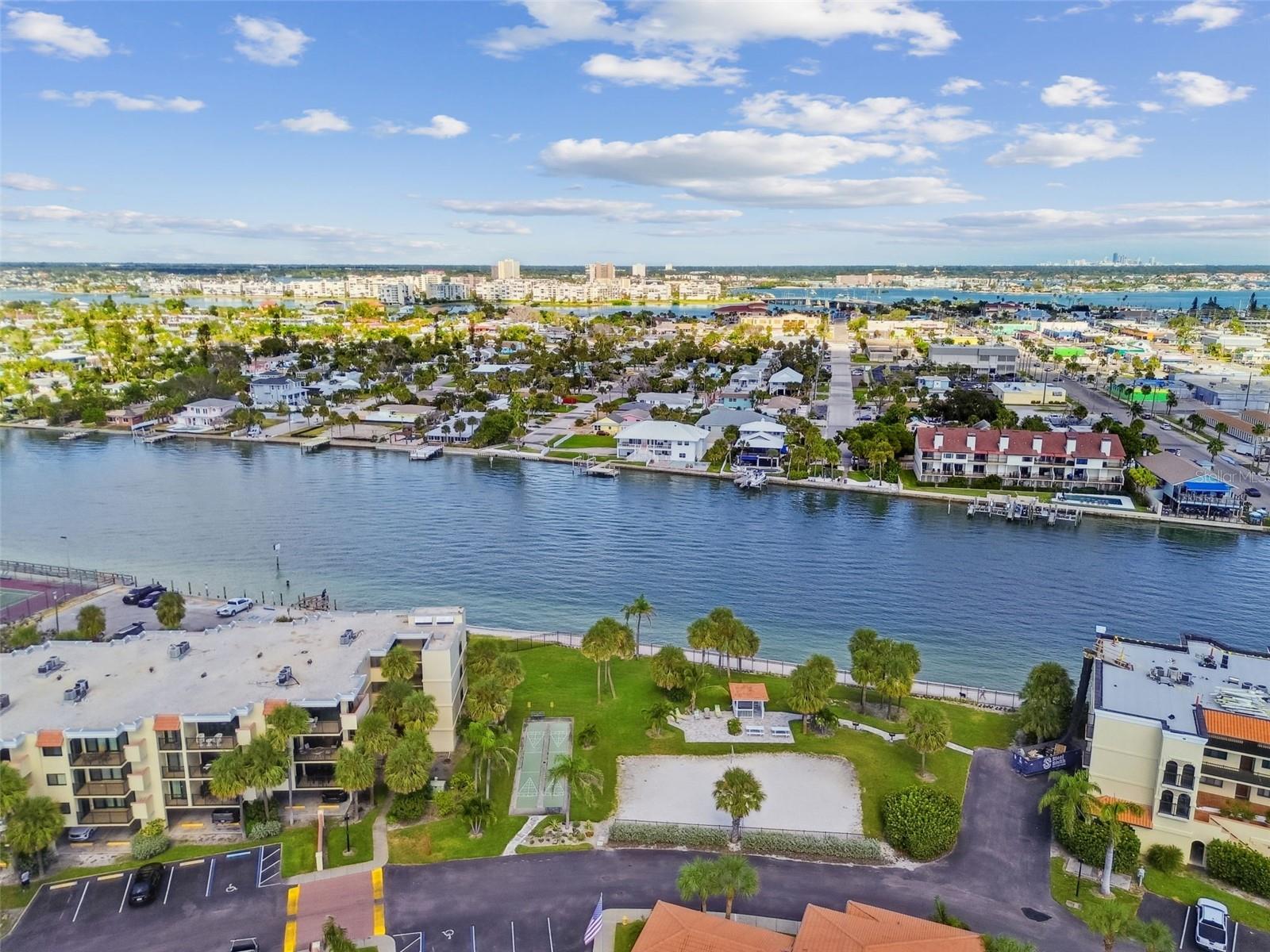 Image 76 of 81 For 7532 Bayshore Drive 402