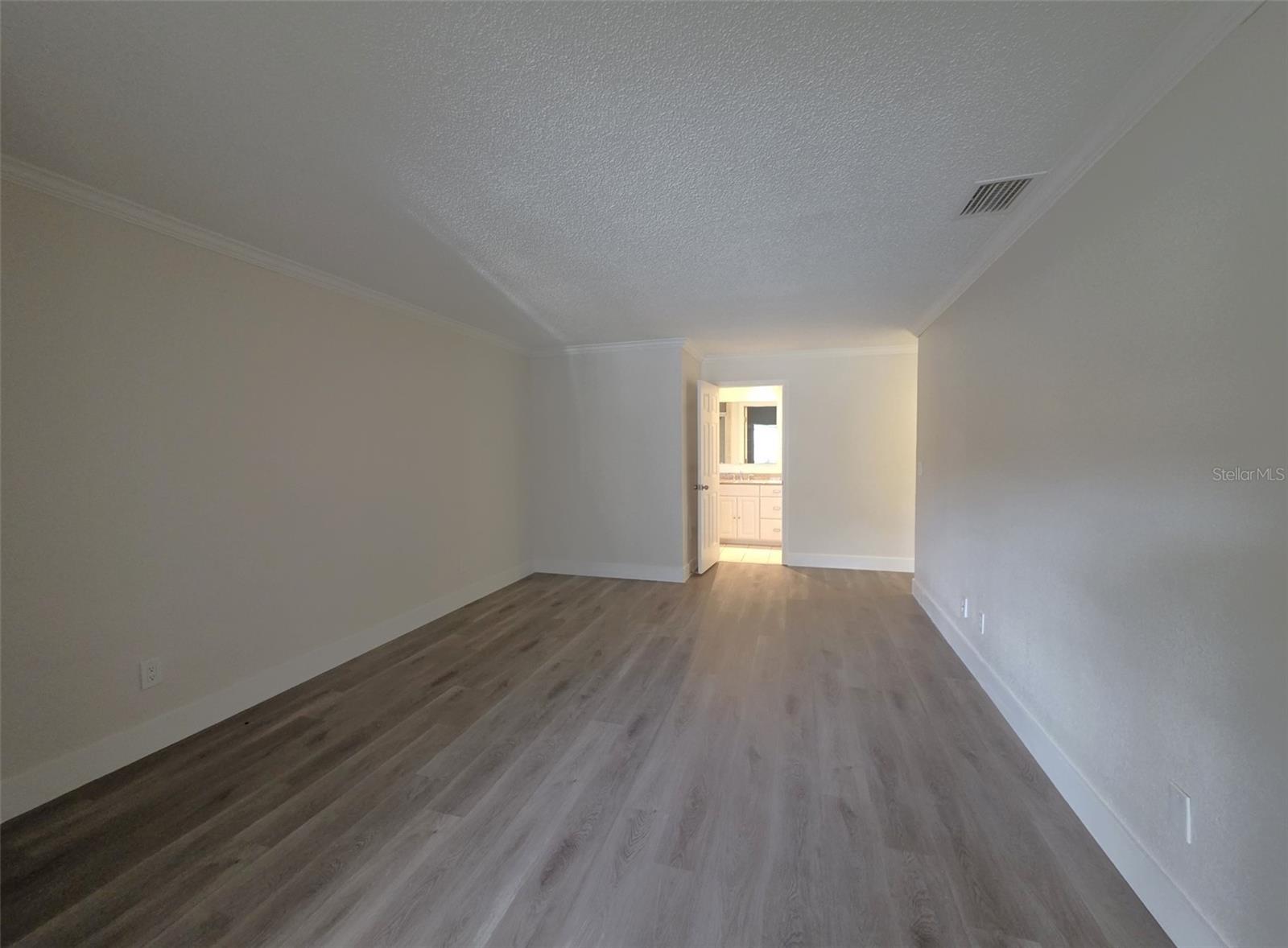 Image 17 of 41 For 2253 Heron Circle
