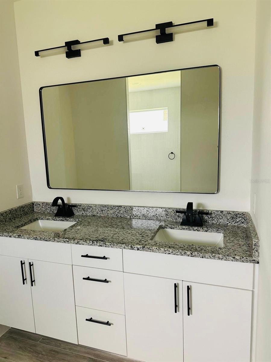 Image 13 of 19 For 5555 Veracruz Terrace