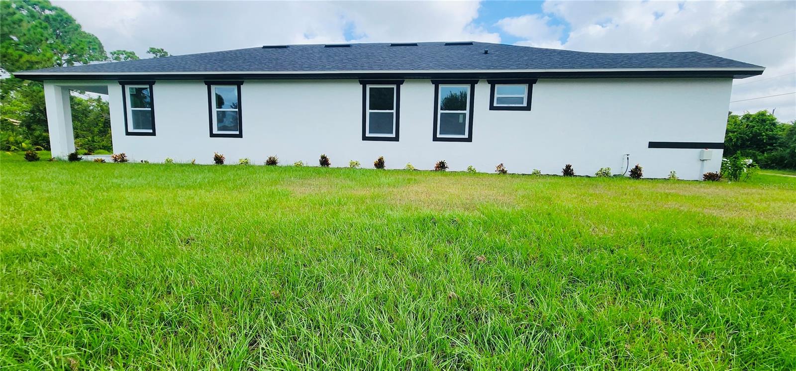 Image 5 of 19 For 5555 Veracruz Terrace