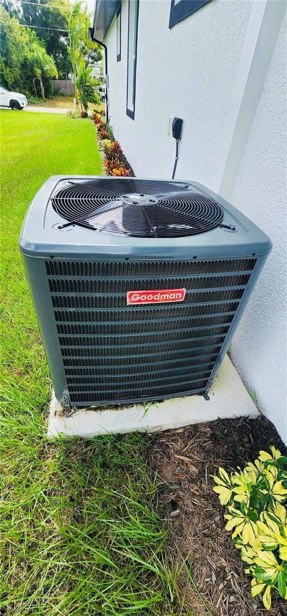 Image 7 of 19 For 5555 Veracruz Terrace