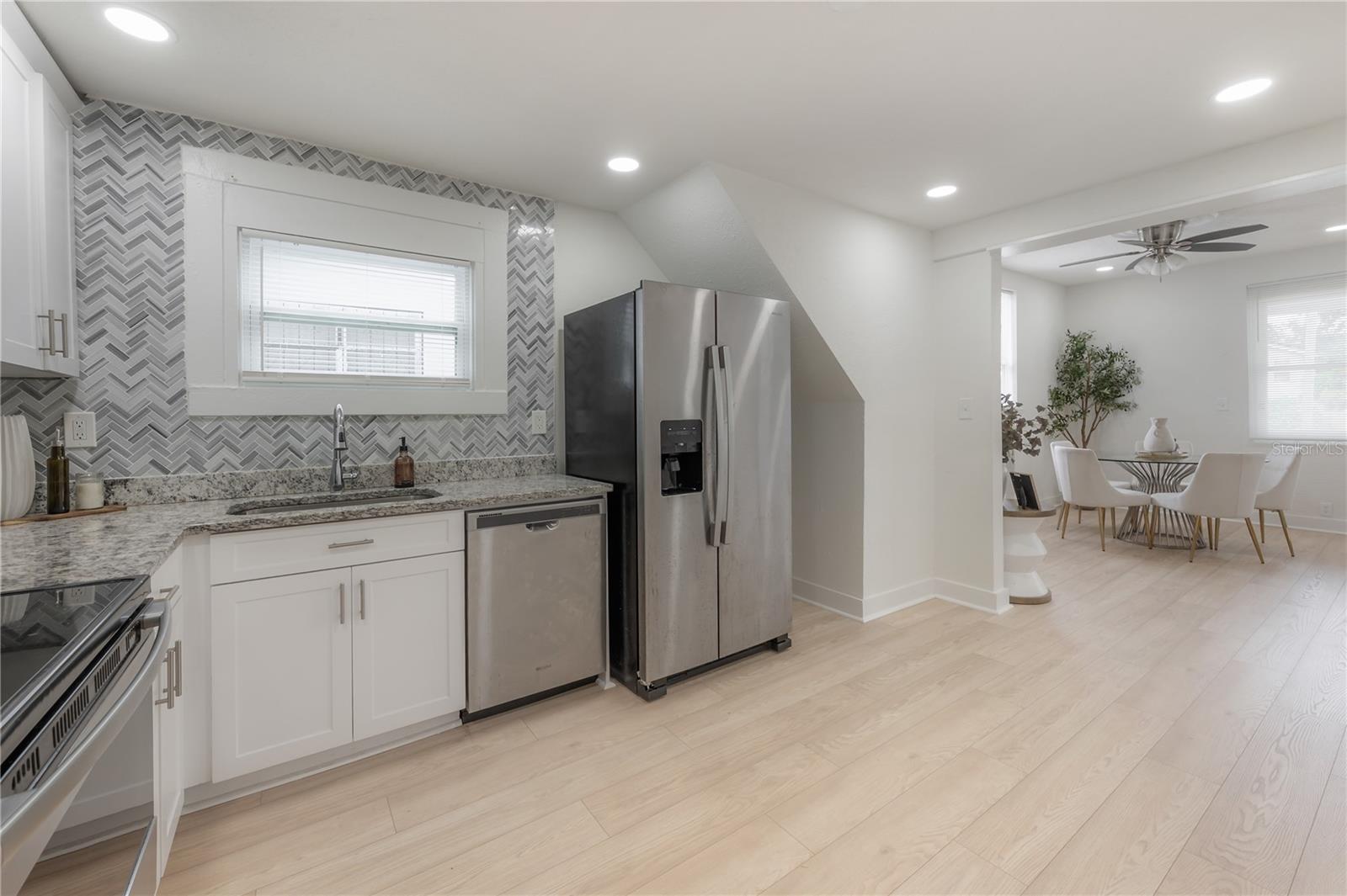 Image 11 of 46 For 1021 Columbus Drive
